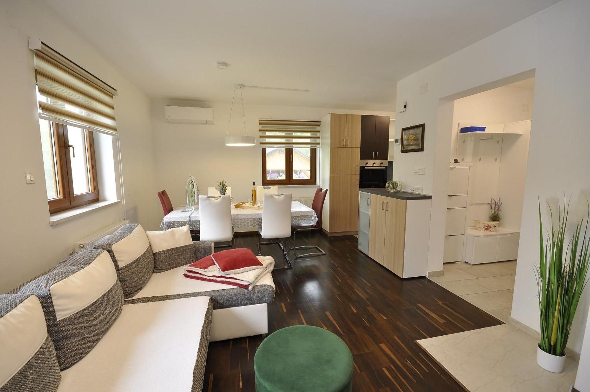 Holiday House Marija Villa Otocac Bagian luar foto